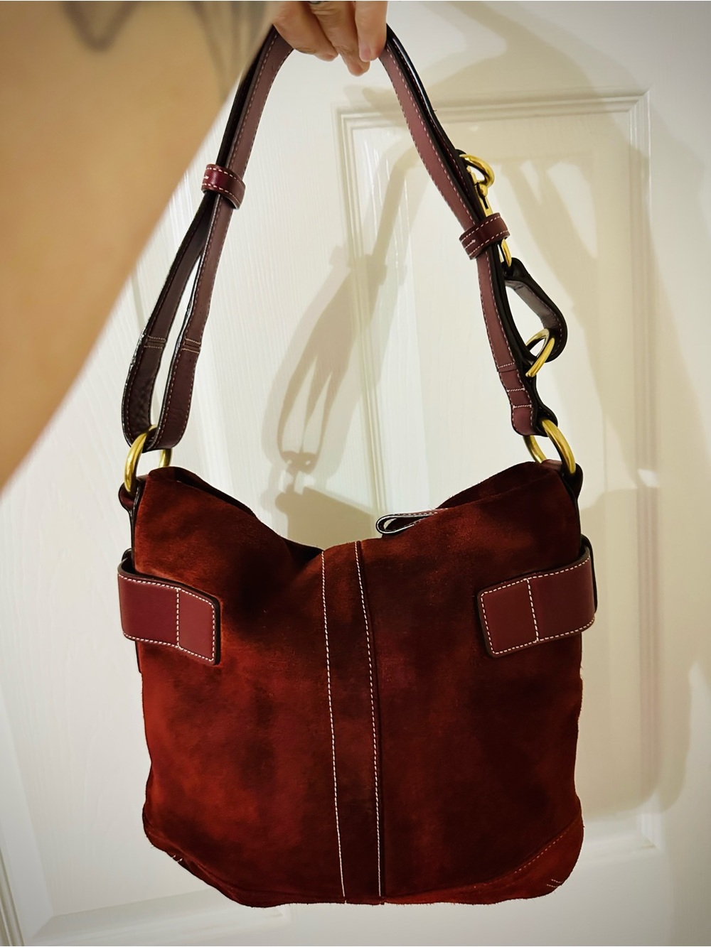Coach Soho.. Suede Leather Shoulder Bag in Deep Burgundy. - Picture 2 of 4